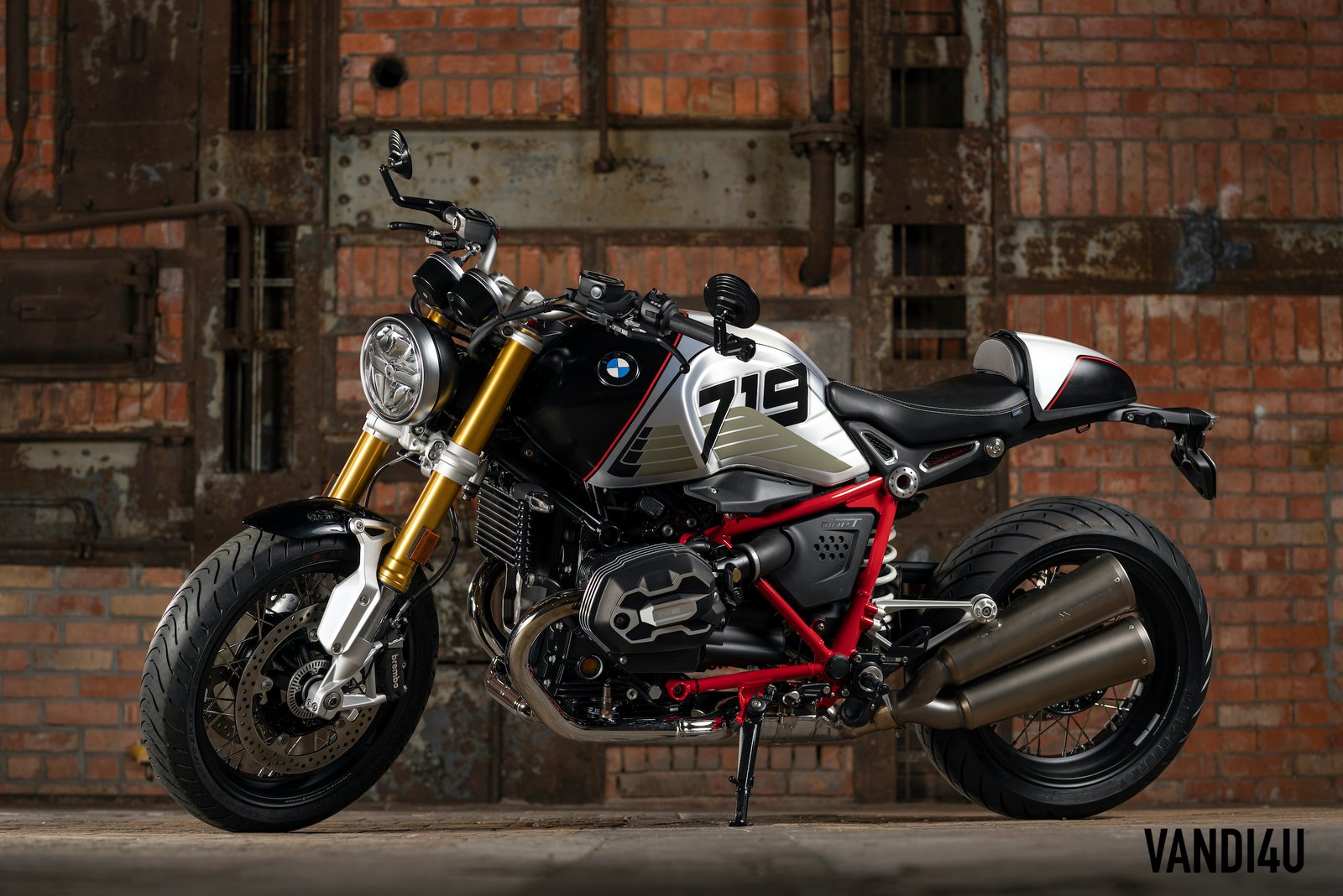 BMW R nineT