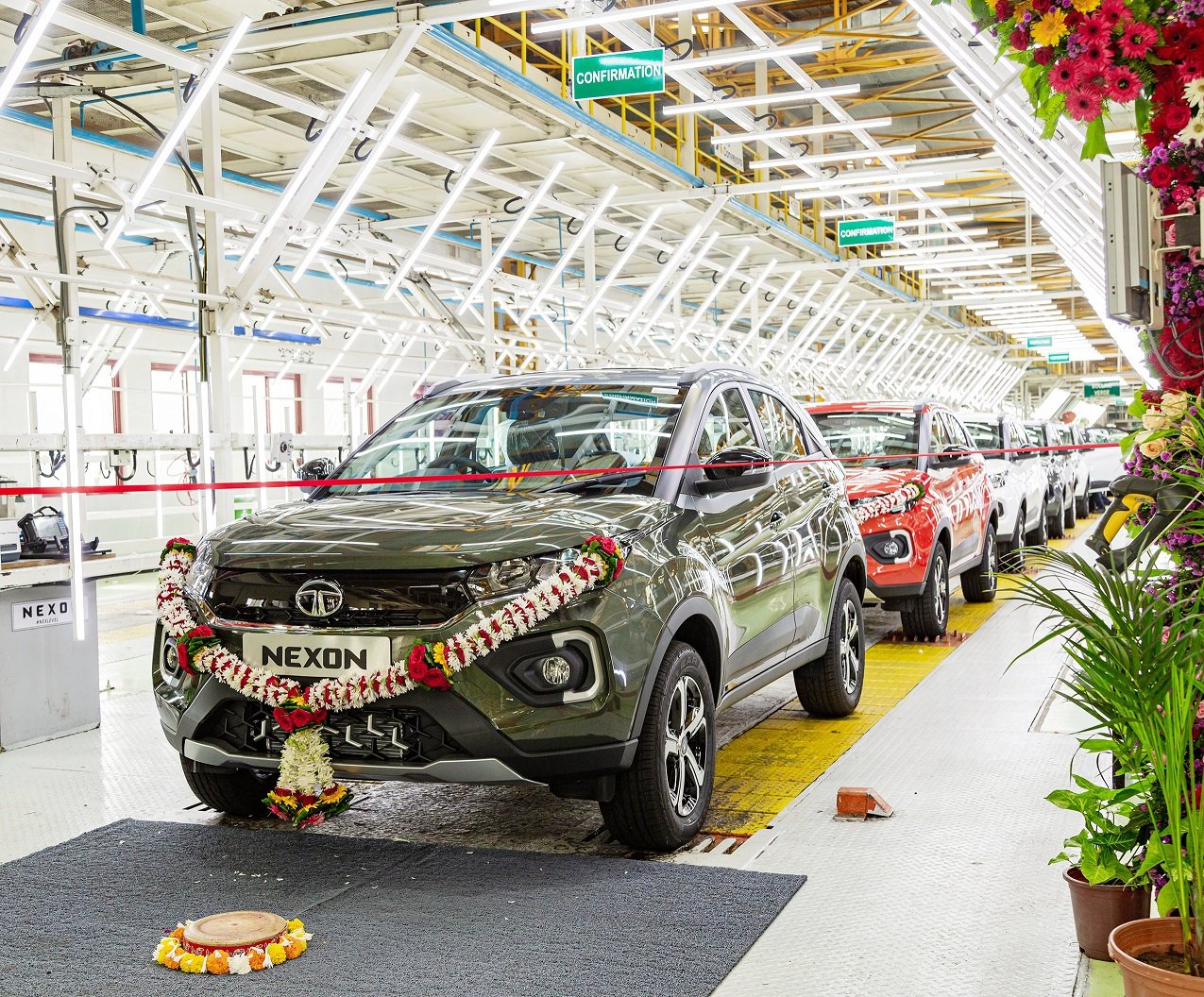 Tata Nexon crosses 2 lakh production milestone | Vandi4u