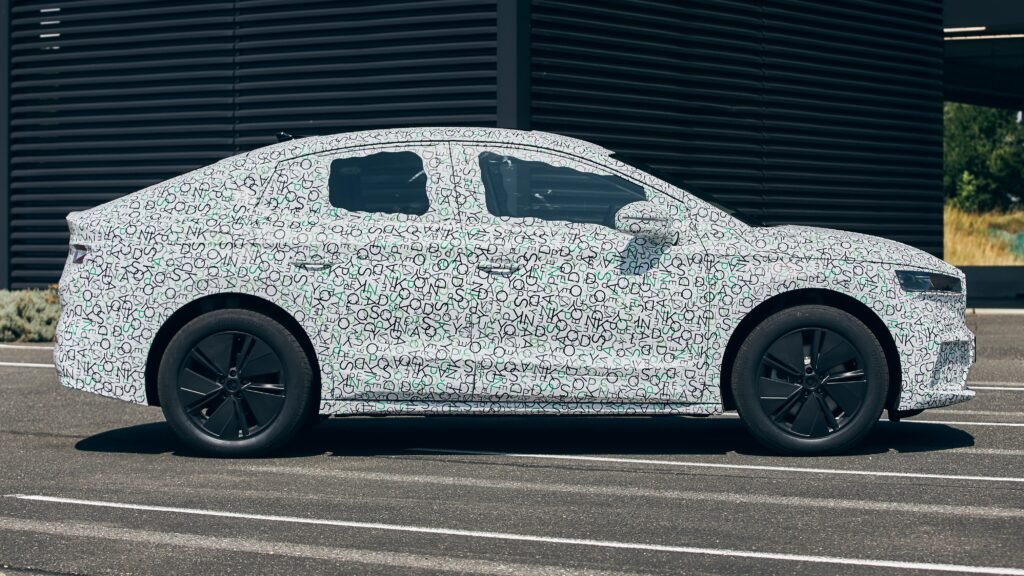 Upcoming Skoda Enyaq Coupe iV will have 535 km electric range 6 Skoda Enyaq Coupe iV side