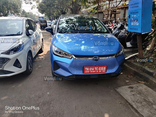 BYD e6 electric MPV in Mumbai