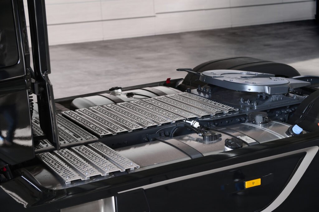 New Mercedes Benz Actros L Driver Extent+ is here, limited to 150 units 6 Actros L Driver Extent+