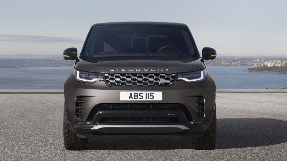 Land Rover Discovery Metropolitan Edition launched, priced at Rs 1.26 Crore 3 Land Rover Discovery Metropolitan Edition