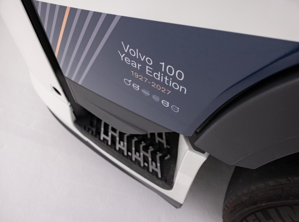 Volvo launches Special-edition trucks to celebrate its 100 year anniversary 5 olvo launches Special-edition trucks to celebrate its 100 year anniversary | Vandi4u